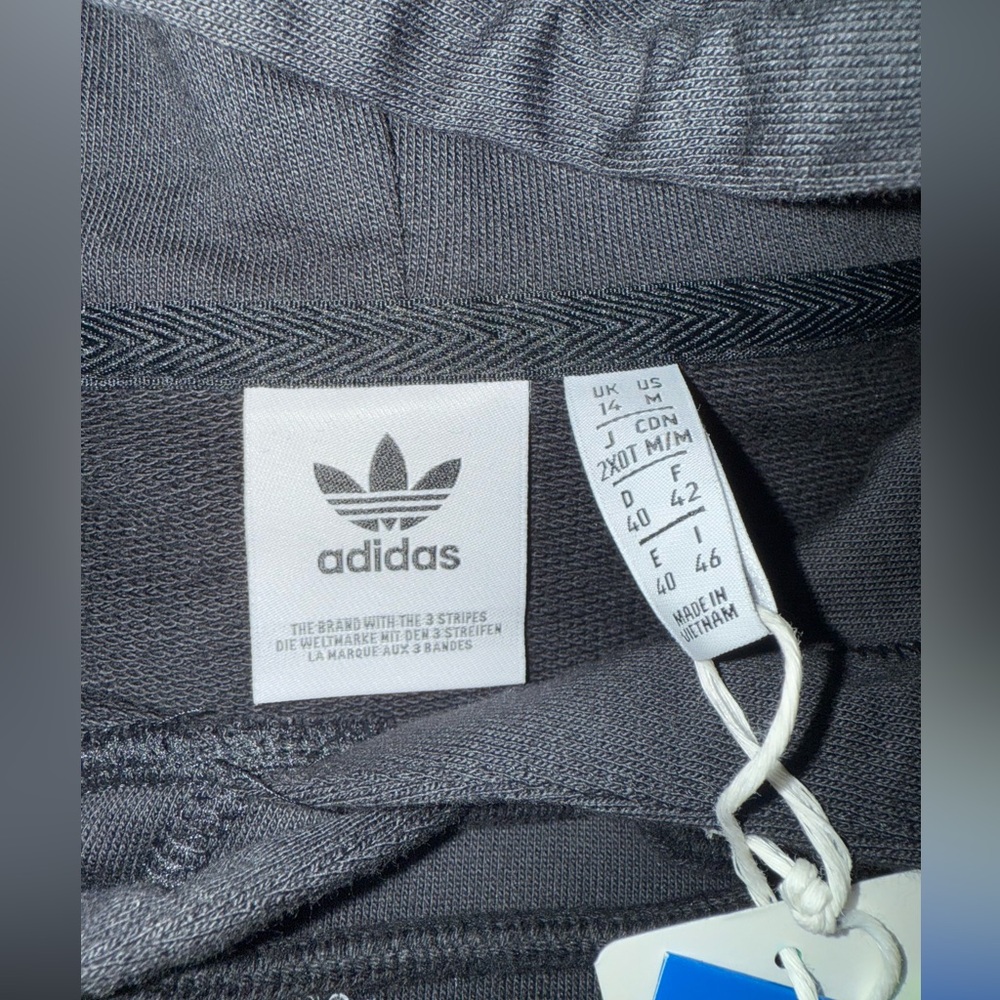 ADIDAS NWT Black Cropped Rhinestone logo Sweatshirt Hoodie Size Medium - Picture 4 of 4